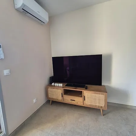 Appartement T2 Vue Au Calme Carqueiranne